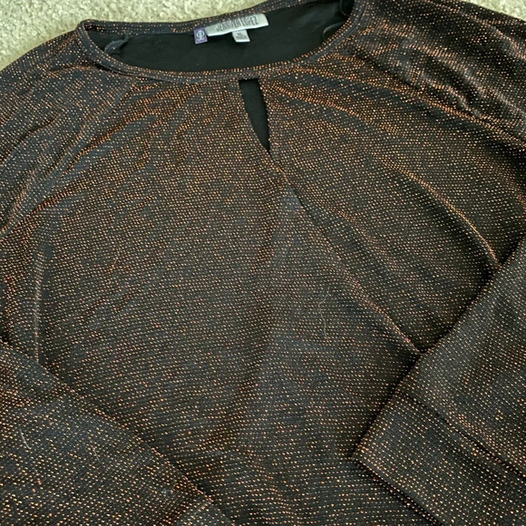 New with tags Jennifer Lopez Blouse - Picture 2 of 4